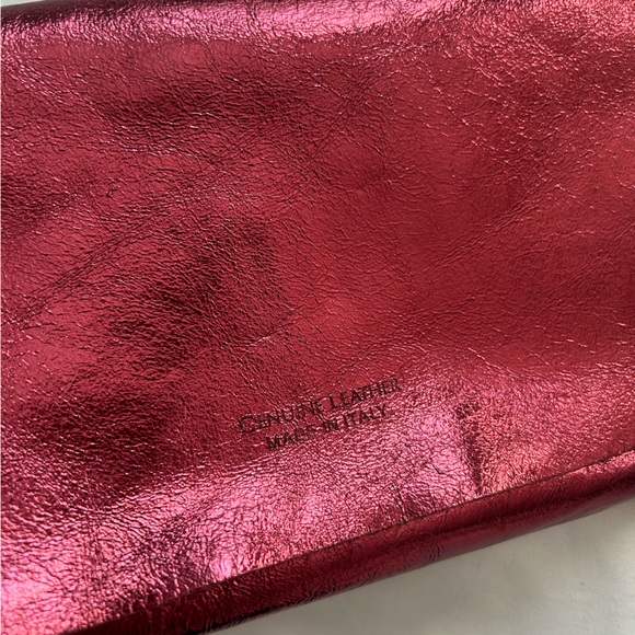 Chic Italian leather Bag – Like New Condition - Picture 2 of 9